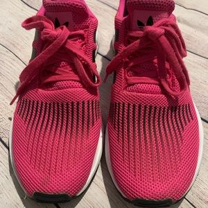 Adidas Swift Run sneakers
